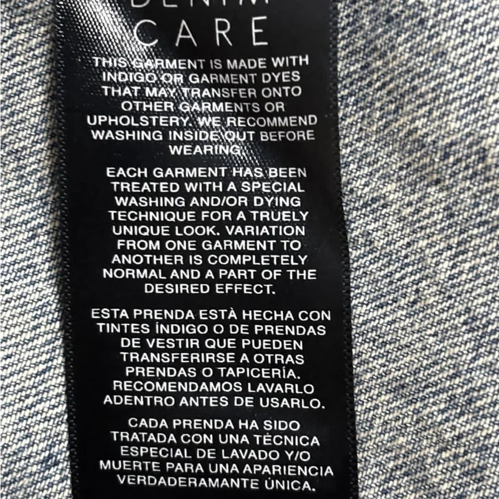 NWT Curve Appeal Denim Jacket Medium Blue Wash Button Front Womens Coat
